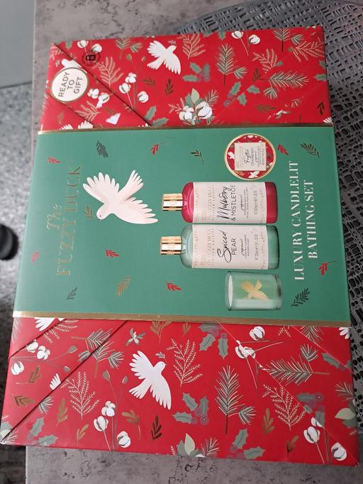 Buy & Sell Gleadless Valley Sheffield - Photos for large gift set with candle