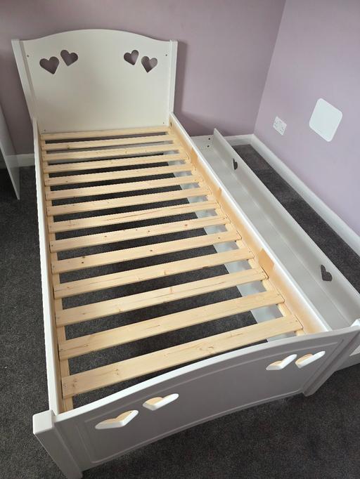 Buy & Sell Kingsnorth Ashford - Photos for Mia Single Bedframe