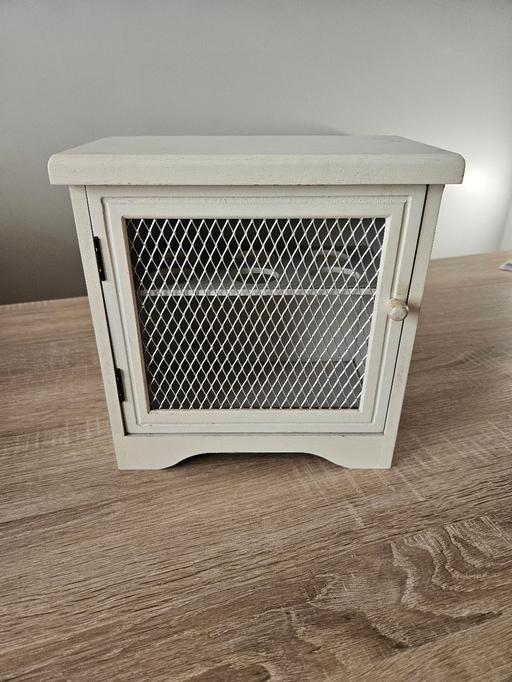 Buy & Sell Newton Doncaster - Photos for Wooden egg cabinet