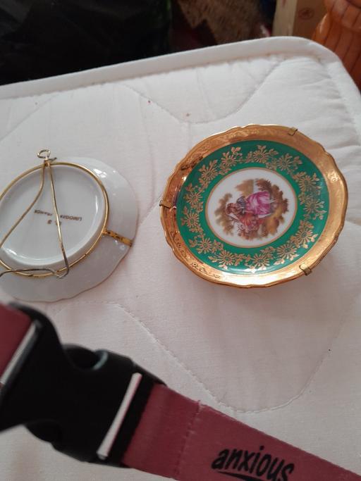 Buy & Sell Netherton Dudley - Photos for 2 small hang up plates