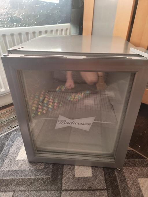Buy & Sell Waltham Forest East London - Photos for mini fridge budweiser good condition, collect