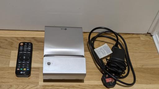 Buy & Sell Borough South East London - Photos for LG PH450UG Ultra Short Throw LED Projector