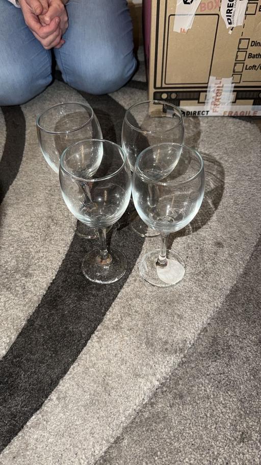 Buy & Sell Whiston Knowsley - Photos for 4 wine glasses