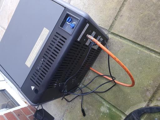 Buy & Sell Bradley Wolverhampton - Photos for 3 way camping fridge