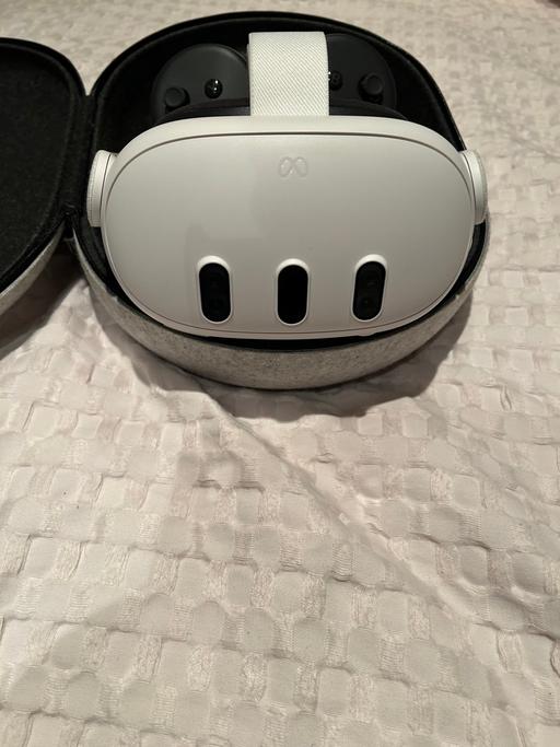 Buy & Sell Halewood Knowsley - Photos for Meta quest 3. 128gb