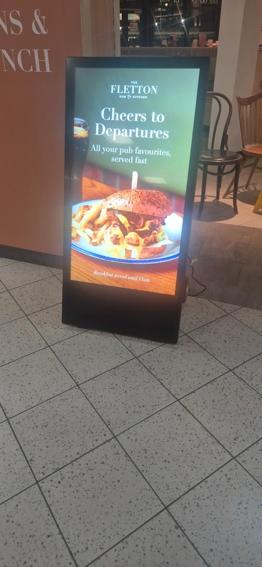 Buy & Sell Elephant and Castle South East London - Photos for Outdoor Advertising Board| High Visibility