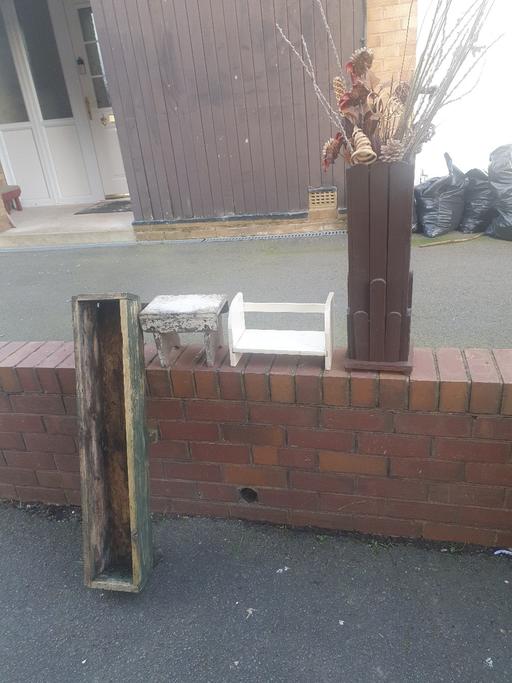 Buy & Sell Pensnett Dudley - Photos for 3ft long, 2ft Tall Planters & 2 Plant Stands.