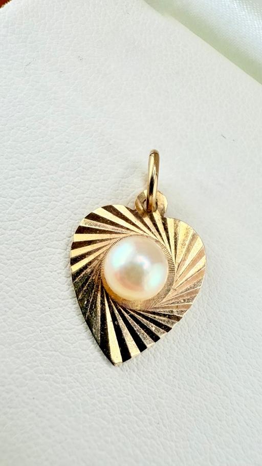 Buy & Sell Harrow on the Hill North West London - Photos for Fine 9ct Gold Vintage Pearl Heart Pendant