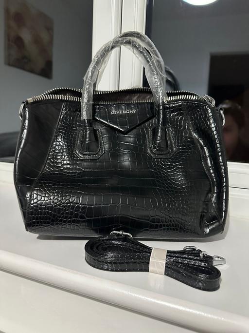Buy & Sell Buttershaw Bradford - Photos for Black women handbag