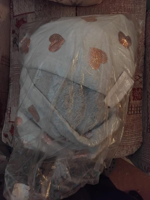 Buy & Sell Shipton Bellinger Test Valley - Photos for brand new dressing gown for 15 to 16 year old