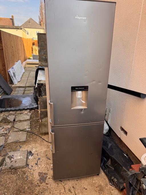 Buy & Sell Swanscombe Dartford - Photos for Fridge freezer with water dispenser