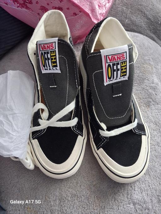 Buy & Sell Sedgley Dudley - Photos for high top trainers