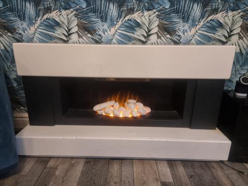 Buy & Sell Kitts Green Birmingham - Photos for ELECTRIC FIREPLACE SUITE £35