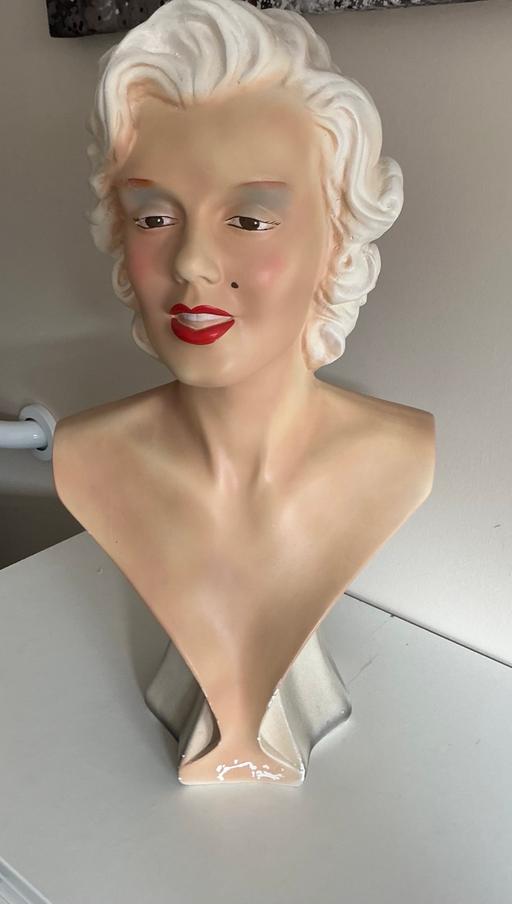 Buy & Sell New Tupton Chesterfield - Photos for Vintage rare Marilyn Monroe plaster bust