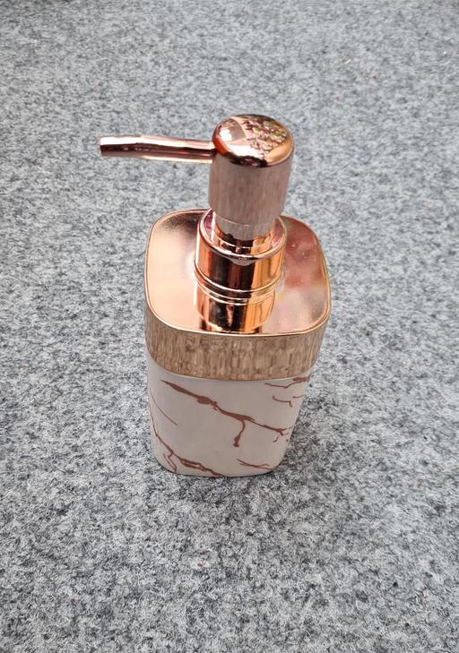 Buy & Sell Yardley Birmingham - Photos for Marble Effect Soap Dispenser