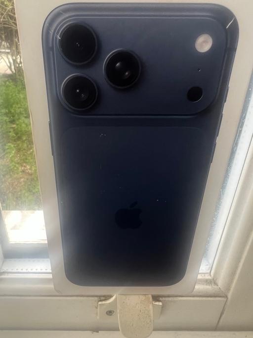 Buy & Sell White City West London - Photos for iPhone 17 pro max 1TB