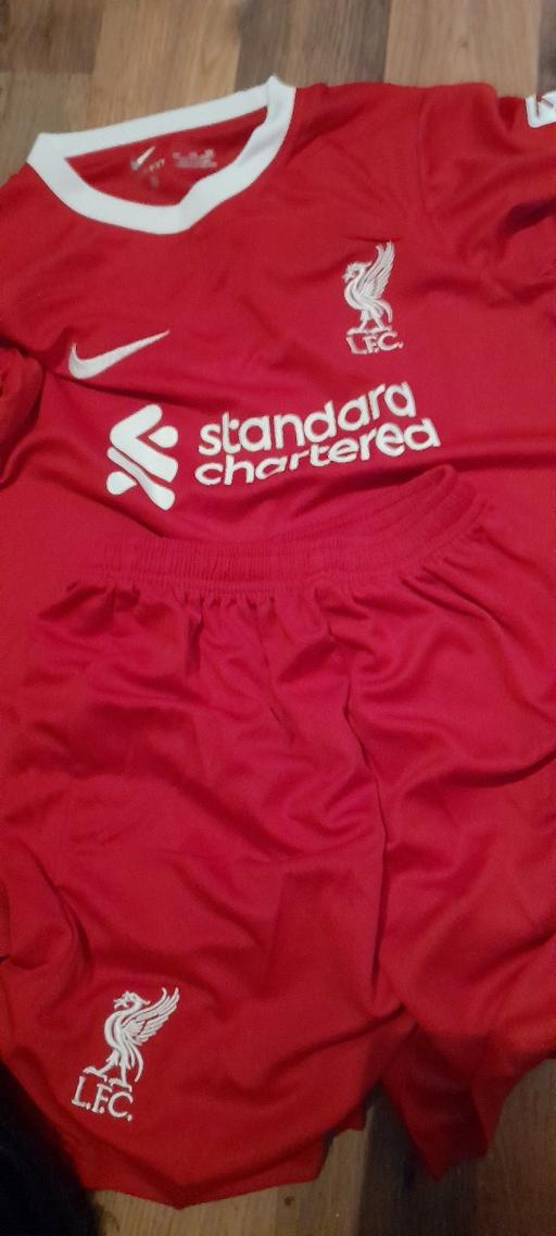 Buy & Sell Walsall Wood Walsall - Photos for LIVERPOOL KIT AGES 9/10 & 6/7