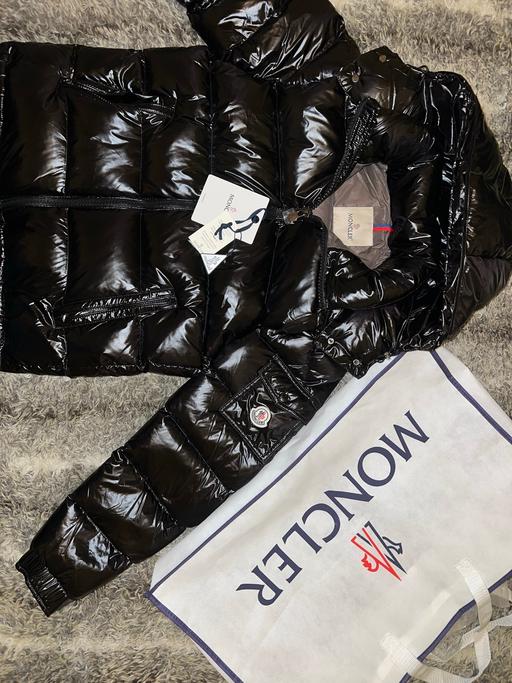 Buy & Sell Stepney East London - Photos for Moncler maya