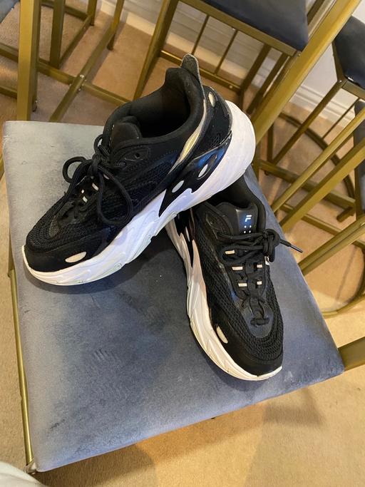 Buy & Sell Elstow Bedford - Photos for Boys Trainers