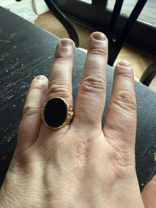 Buy & Sell Shenstone Lichfield - Photos for 9ct yellow gold onyx signet ring, size V