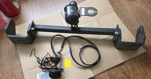 Vehicles Aston Birmingham - Photos for Tow Bar 107/C1/Aygo