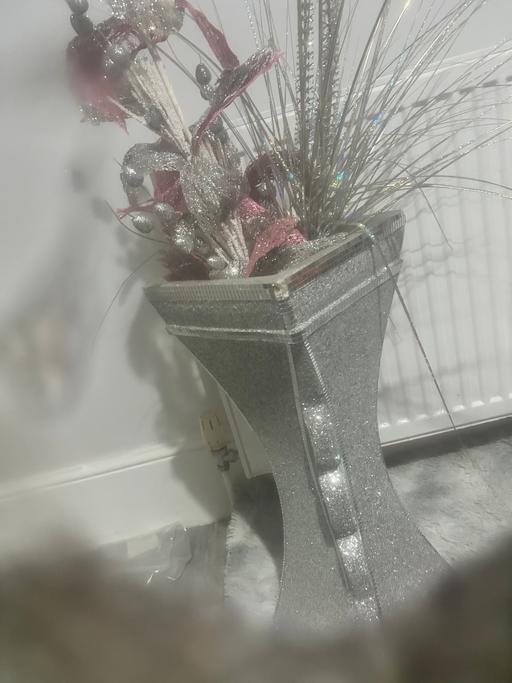 Buy & Sell Margate Thanet - Photos for X2 for the glitter vases with gorgeous flower
