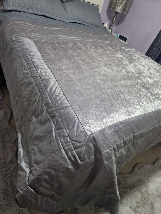 Buy & Sell Scholes Rotherham - Photos for Large silver throw