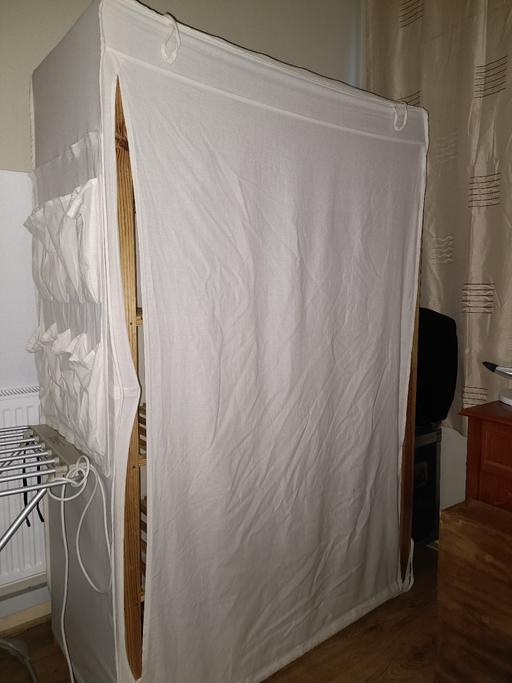 Buy & Sell Kettering North Northamptonshire - Photos for Canvas & Wooden wardrobe