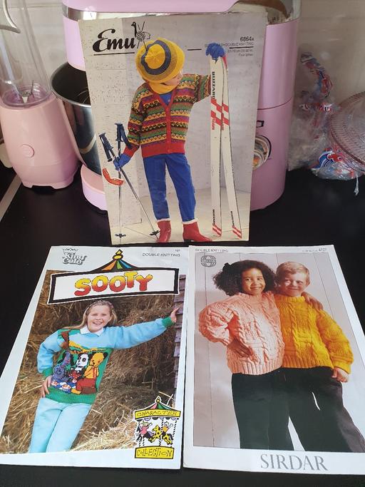 courses Lower Gornal Dudley - Photos for children's knitting patterns x 3