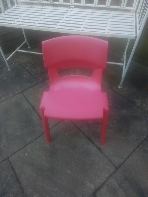 Buy & Sell Streetly Walsall - Photos for CHILD STURDY LITTLE CHAIR