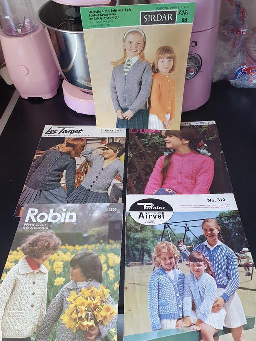 courses Upper Gornal Dudley - Photos for vintage knitting patterns x 5