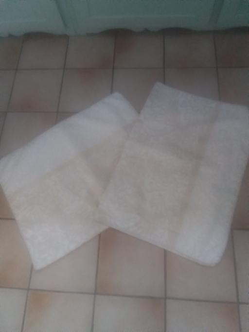 Buy & Sell Streetly Walsall - Photos for TWO CREAM/GOLD PILLOWCASES