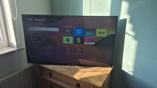 Buy & Sell Waterloo Central London - Photos for roku TV 43