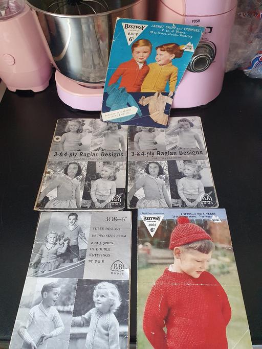 courses Upper Gornal Dudley - Photos for vintage knitting patterns/booklets x 5