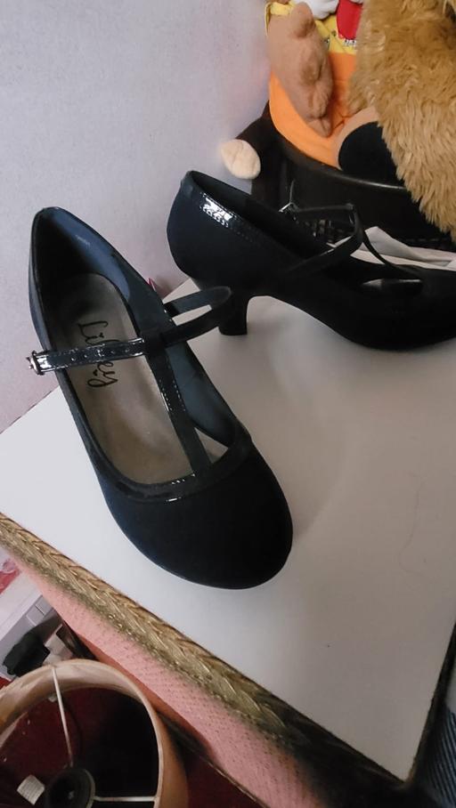 Buy & Sell Pickering North Yorkshire - Photos for Navy blue shoes