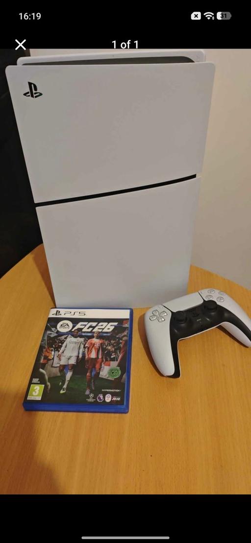 Buy & Sell Westlea Swindon - Photos for PS5 with FC 26 and one controller