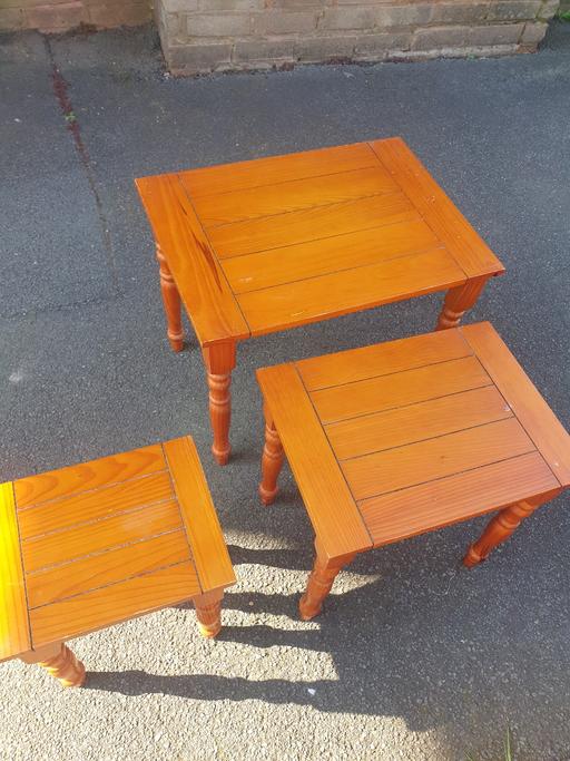 Buy & Sell Pensnett Dudley - Photos for Lovely, Light Brown Chunky Nest Of Tables,VGC