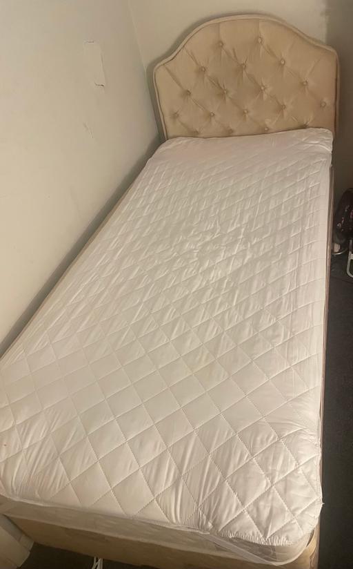 Buy & Sell Crayford Bexley - Photos for Single bed with draw and head board