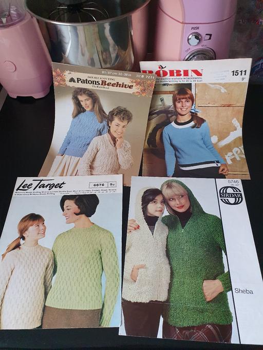 courses Upper Gornal Dudley - Photos for vintage knitting patterns x 4