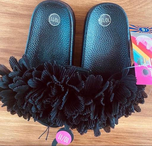 Buy & Sell Acocks Green Birmingham - Photos for Girls sliders size 10-11 shoe