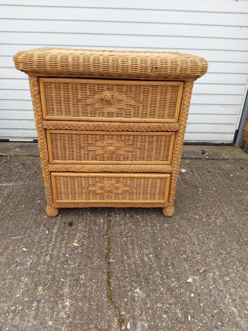 Buy & Sell Kings Norton Birmingham - Photos for Vintage wicker side table