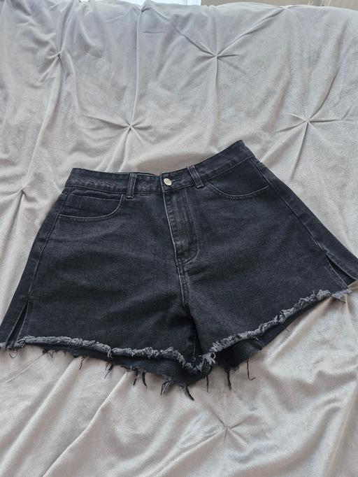 Buy & Sell - Photos for Hot pants