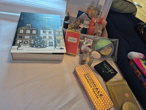 Buy & Sell Hayley Green Dudley - Photos for Make Up, Purfume & Body Treats Bundle