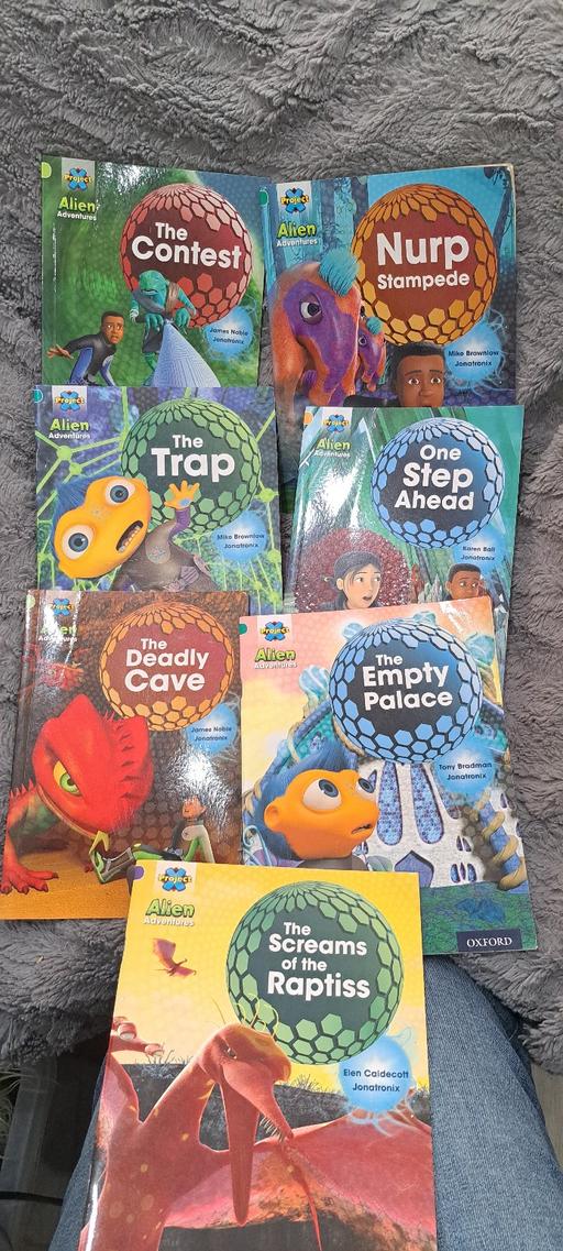 Buy & Sell Four Oaks Birmingham - Photos for Oxford Alien adventures x7 books
