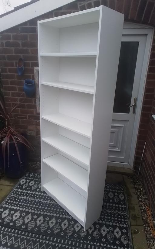 Buy & Sell Swinley Wigan - Photos for TALL MODERN BOOKCASE