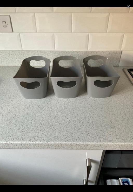Buy & Sell Telford Way Industrial Estate North Northamptonshire - Photos for 3 x grey plastic storage baskets