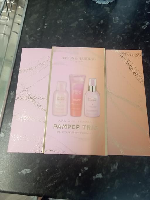 Buy & Sell Dudley Port Sandwell - Photos for baylis & harding pamper trio gift set