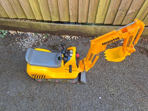 Buy & Sell Great Barr Birmingham - Photos for Childs sit on digger