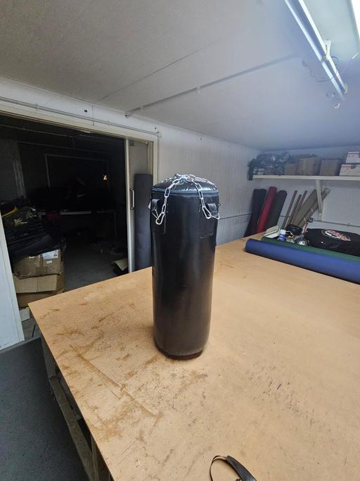 Buy & Sell Levenshulme Manchester - Photos for Kids punch bag 30 inches with chain