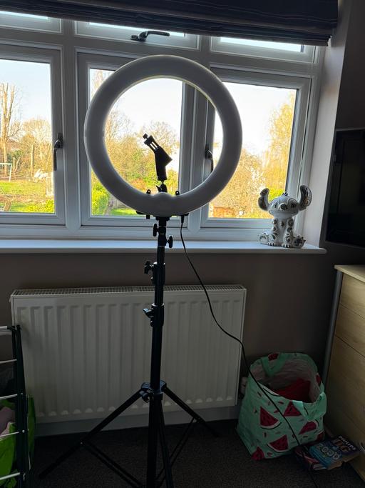 Buy & Sell New Eltham South East London - Photos for Ring light on tripod